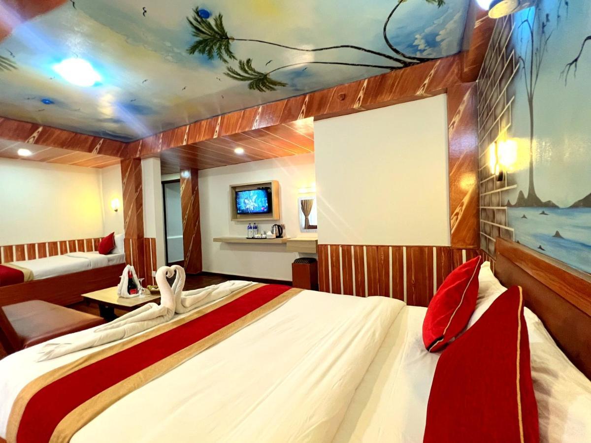 Thamel Seasons Hotel Катманду Экстерьер фото